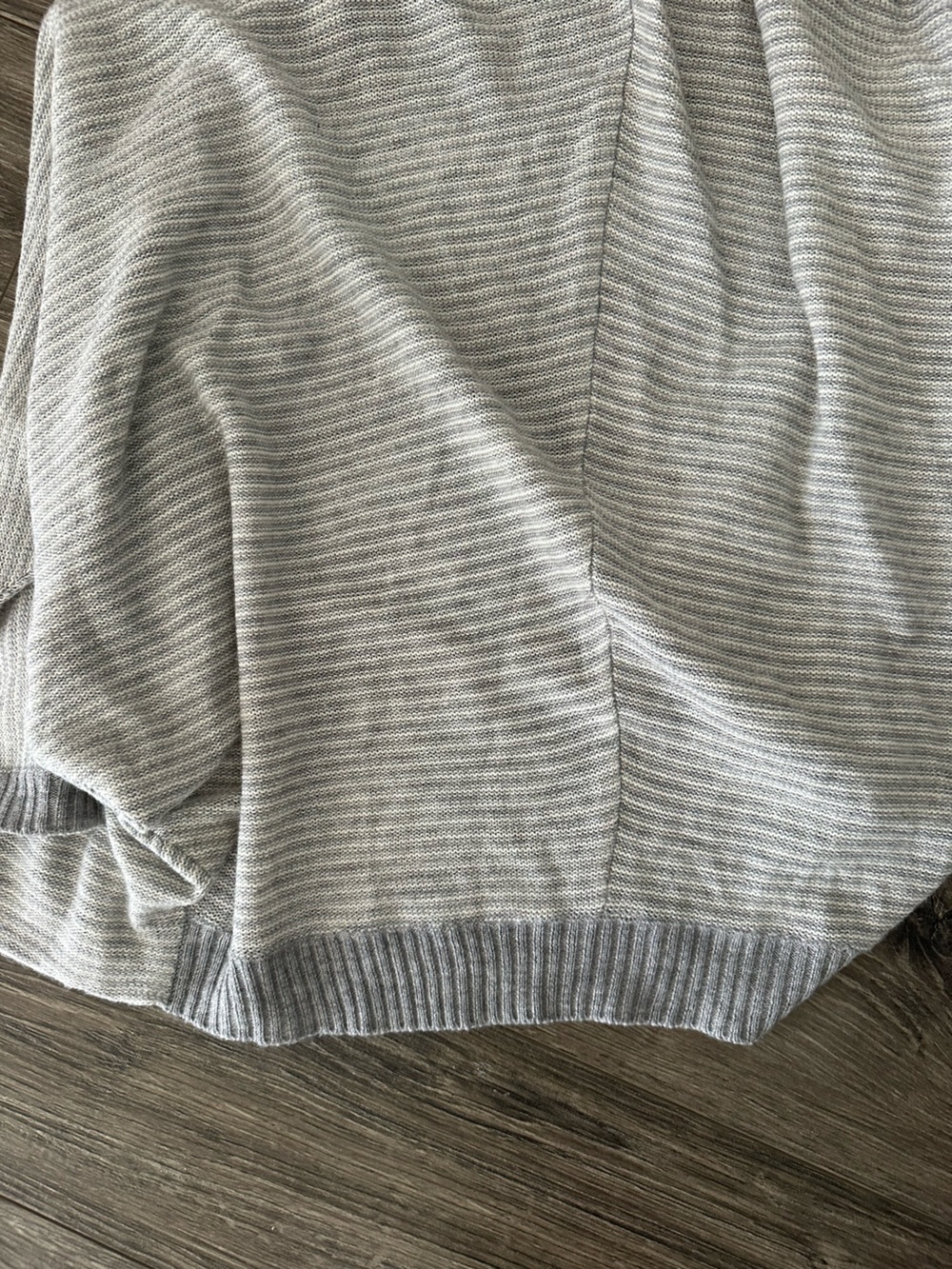 Willow & Clay Light Gray Striped Open-Front Cardigan - Picture 3 of 4